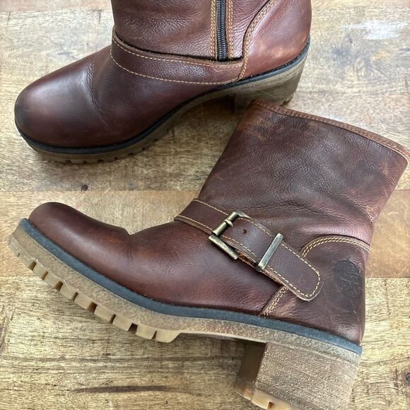 Vintage Wrangler women’s rubber lug gum sole platform ankle belted boots s 40 - Picture 1 of 7